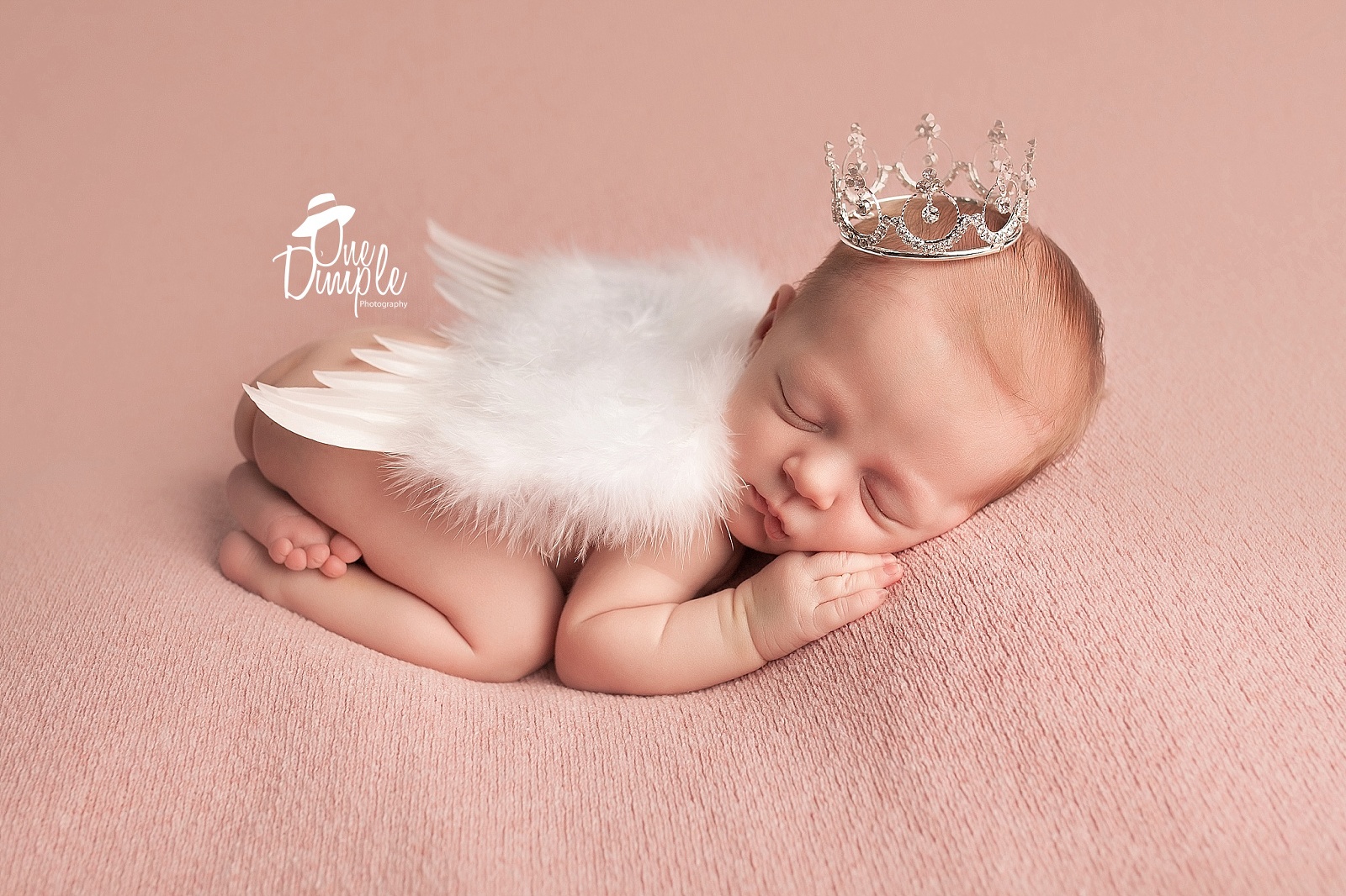 sweet angel baby with wings and crown